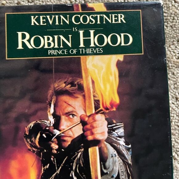 3 for $15||Vintage Robin Hood - Prince of Thieves VHS - Picture 5 of 10